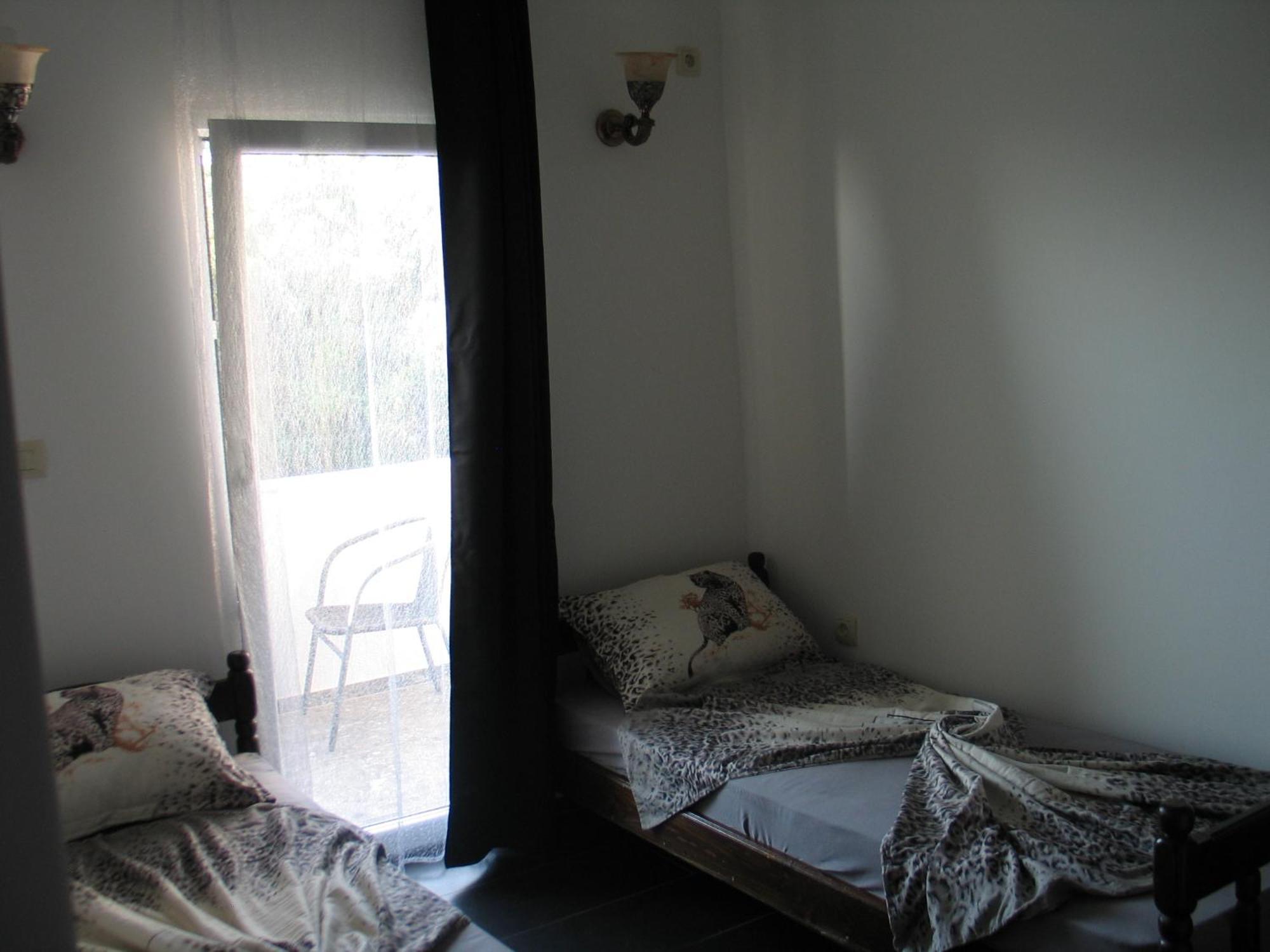 Guest House Dena โดบราวอดา ห้อง รูปภาพ
