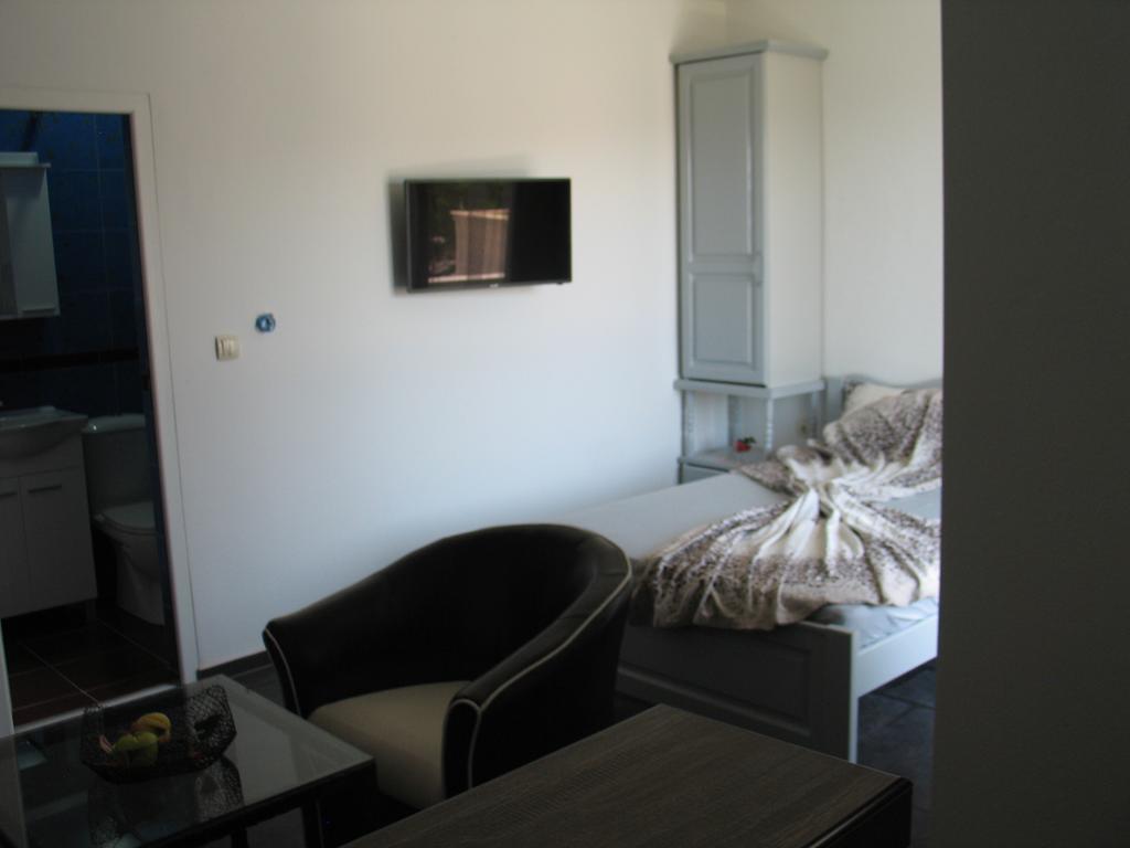 Guest House Dena โดบราวอดา ห้อง รูปภาพ