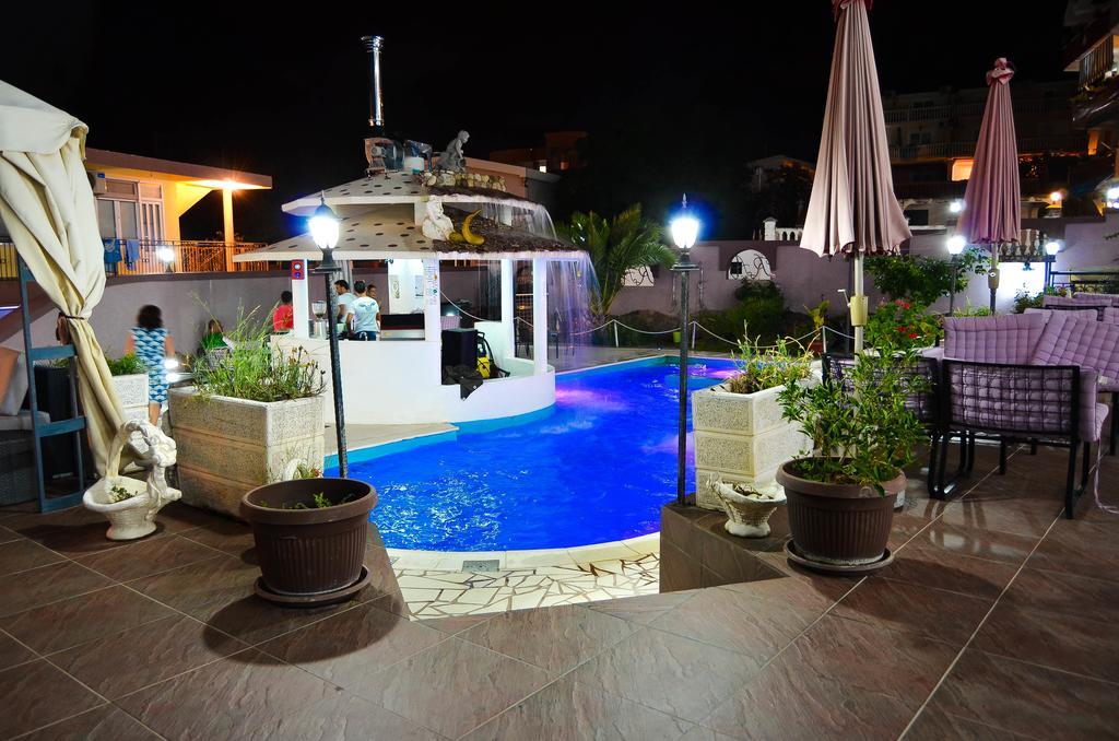 Guest House Dena โดบราวอดา ภายนอก รูปภาพ